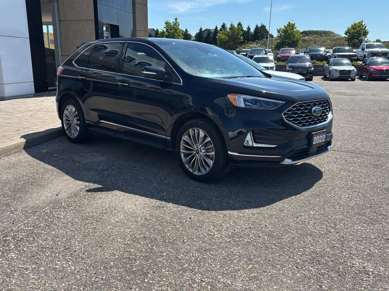 2022 Ford Edge Titanium Photo