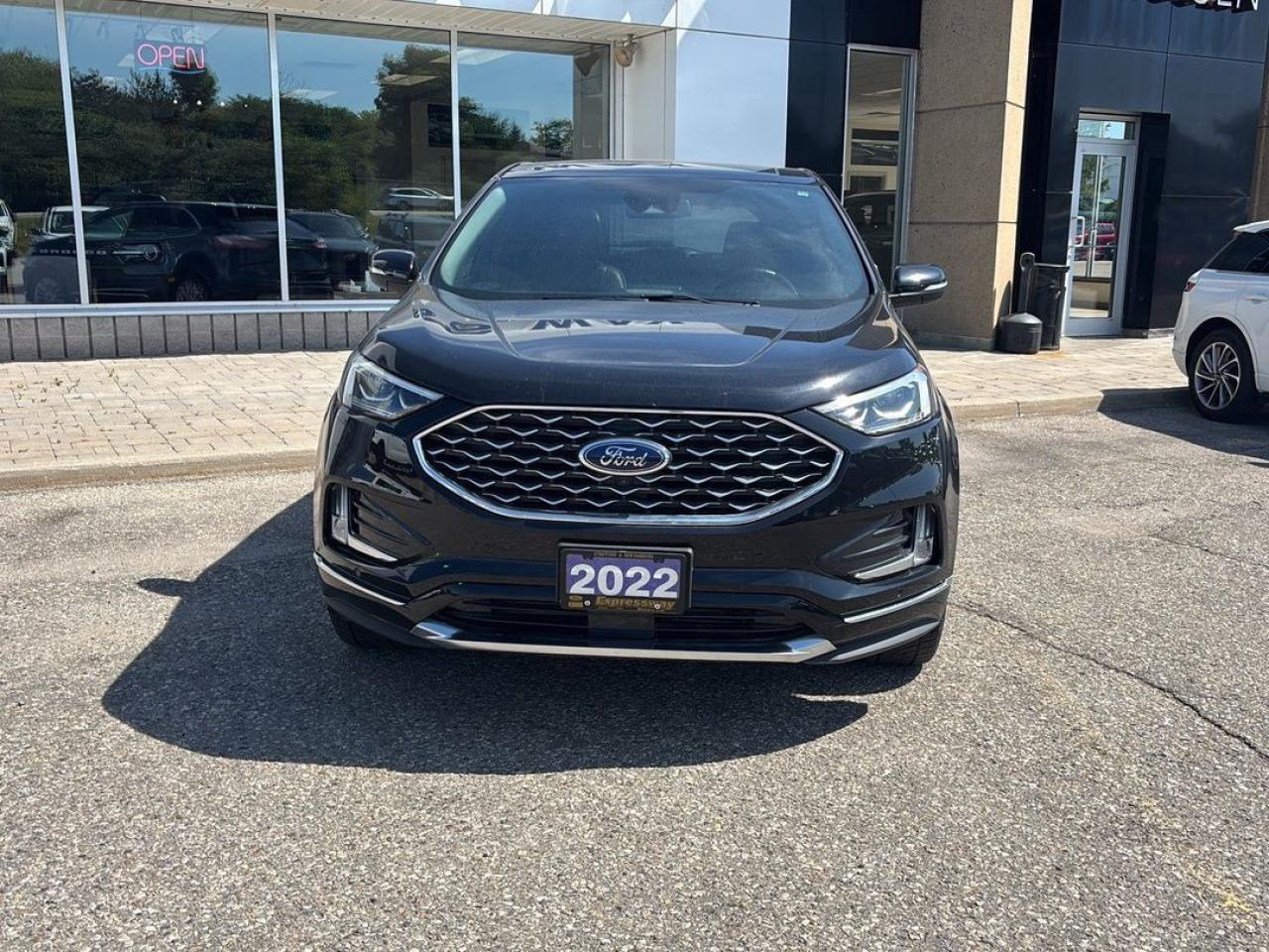 2022 Ford Edge Titanium Photo1