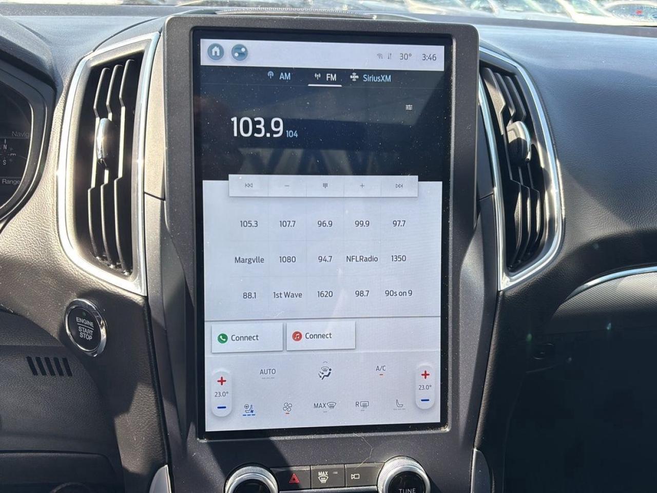 2022 Ford Edge Titanium Photo5