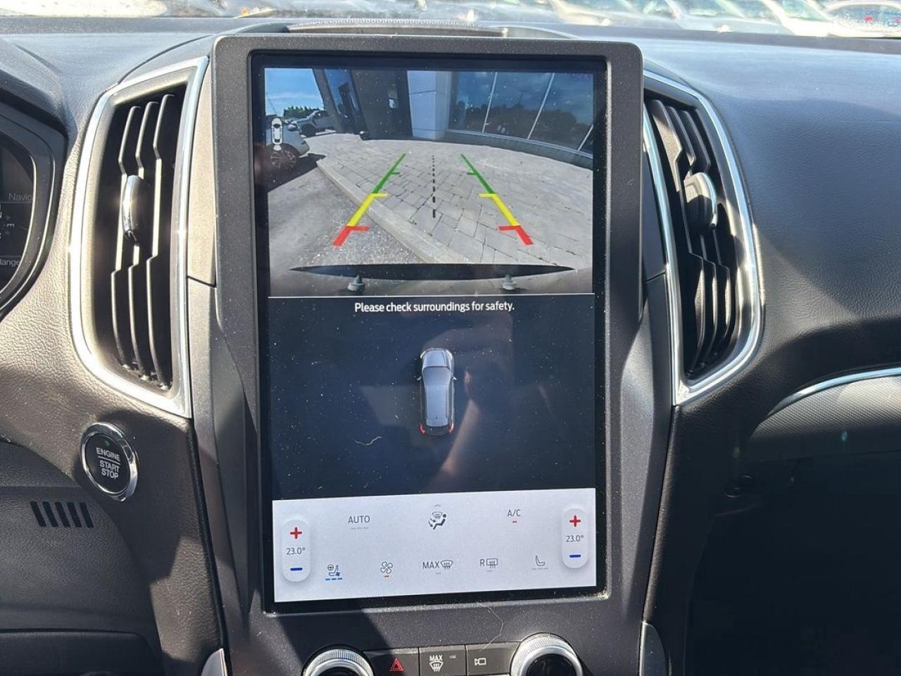 2022 Ford Edge Titanium Photo5