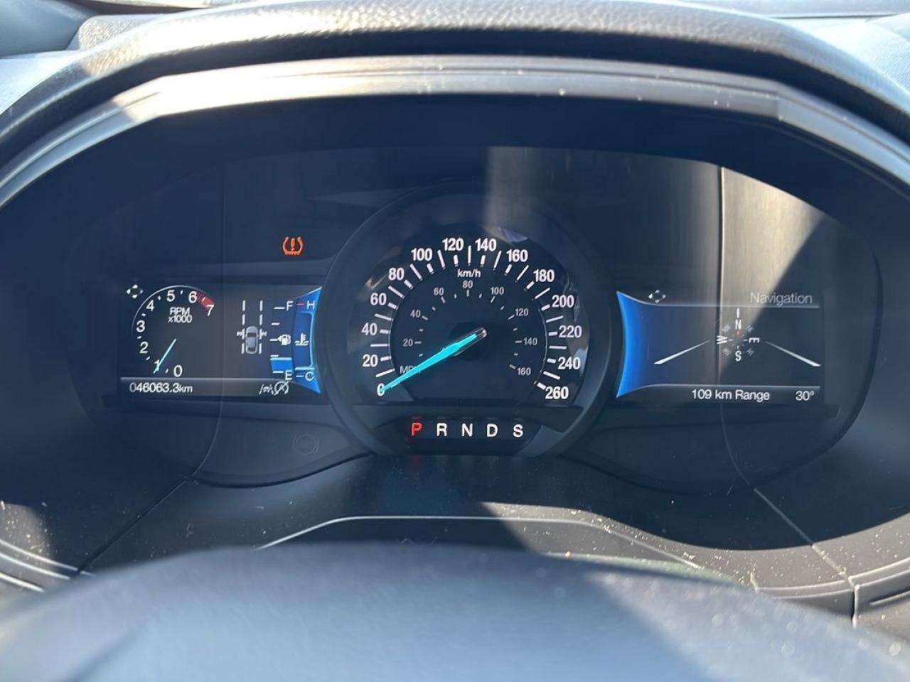 2022 Ford Edge Titanium Photo5