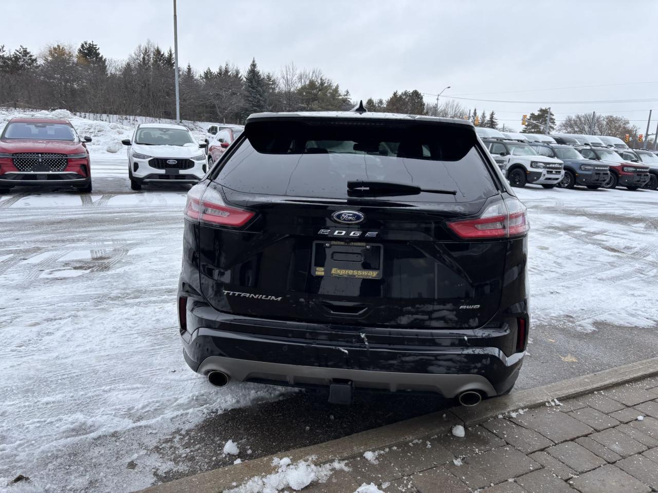 2022 Ford Edge TITANIUM, ELITE PACKAGE, LEATHER, MOONROOF, TECH! Photo4