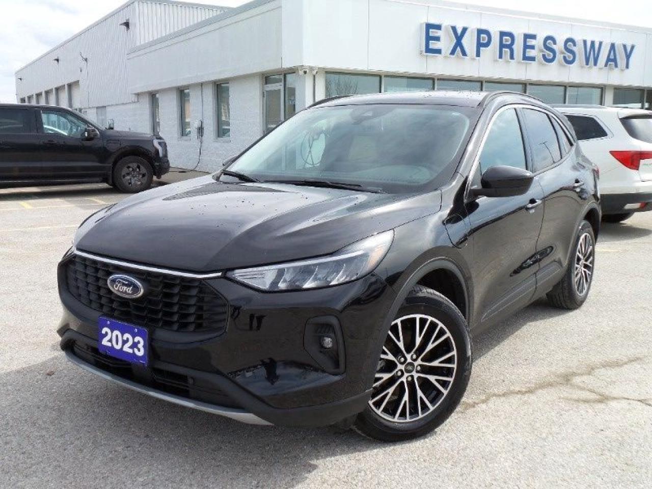 2023 Ford Escape PHEV Photo0