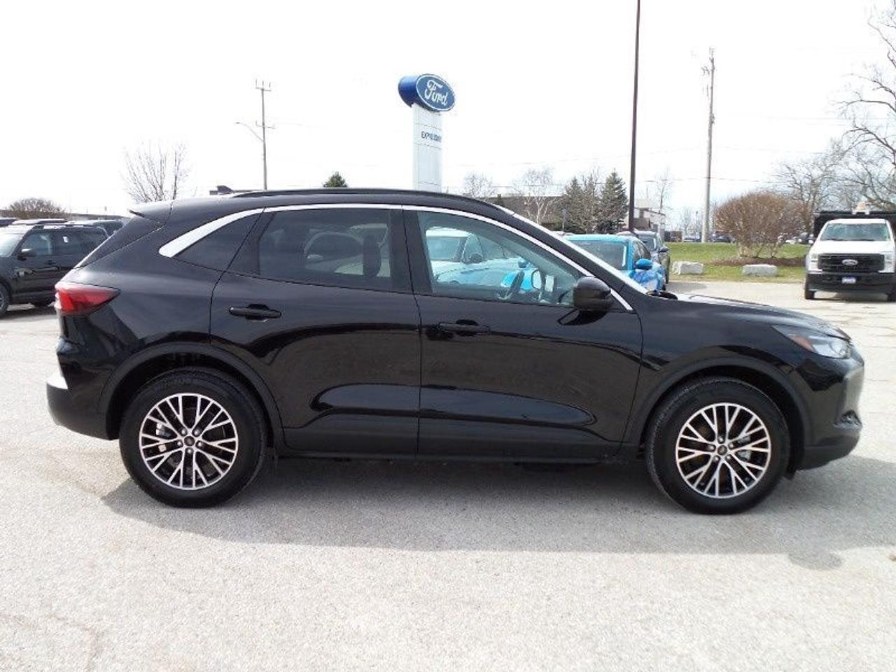 2023 Ford Escape PLUG-IN-HYBRID! PLATINUM! REAR CAMERA! LOADED! Photo3