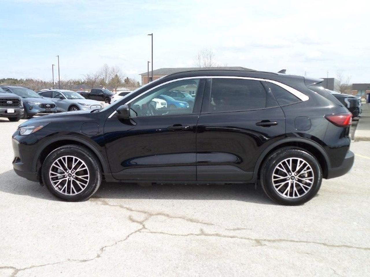 2023 Ford Escape PLUG-IN-HYBRID! PLATINUM! REAR CAMERA! LOADED! Photo