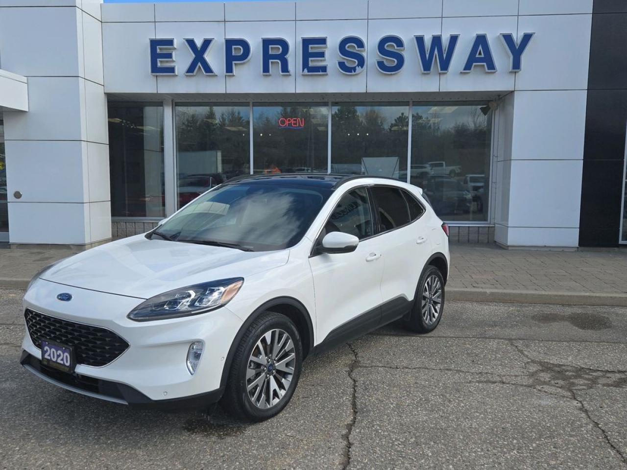 Used 2020 Ford Escape Titanium for sale in New Hamburg, ON