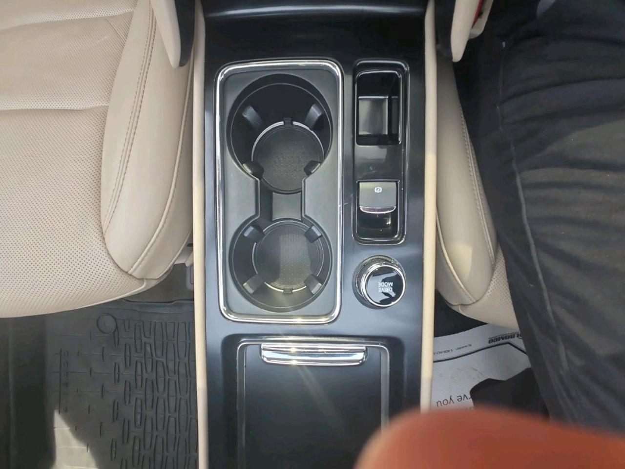 2021 Lincoln Corsair RESERVE, AWD, 2L, HEATED STEERING WHEEL, NAV! Photo