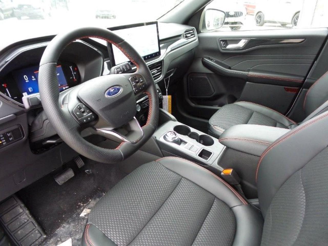 2025 Ford Escape ST-Line Select Photo4