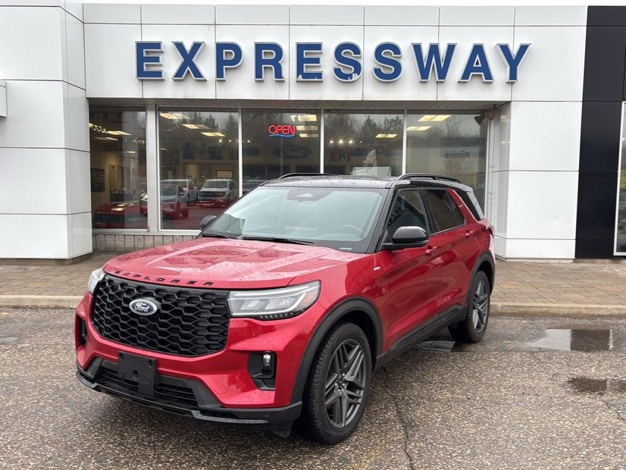 Used 2025 Ford Explorer ST-Line for sale in New Hamburg, ON