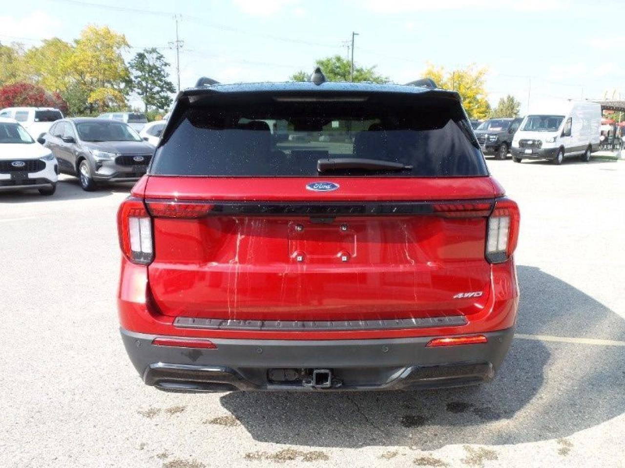 2025 Ford Explorer ST-Line Photo5