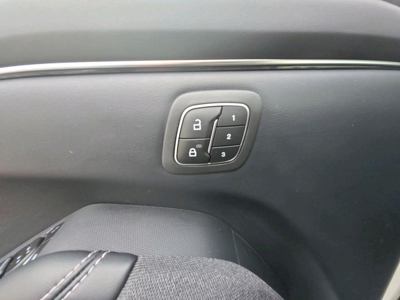 2024 Ford Mustang Mach-E Premium Photo5