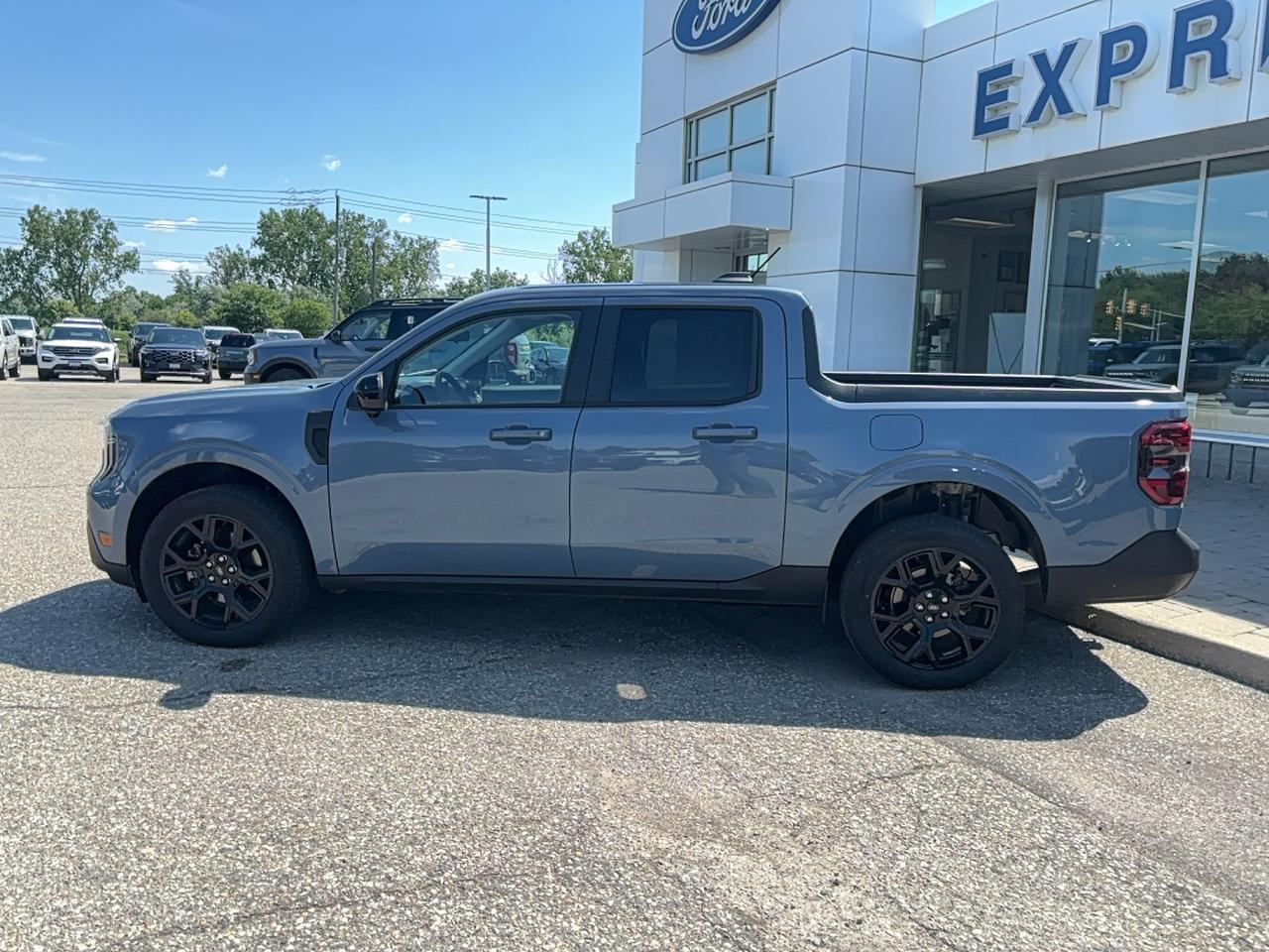 2025 Ford Maverick LARIAT, 2L ECOBOOST, AWD, MOONROOF, DEMO! Photo