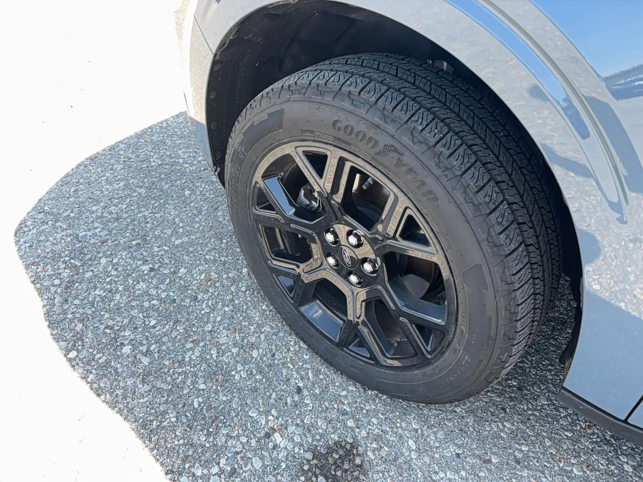 2025 Ford Maverick LARIAT, 2L ECOBOOST, AWD, MOONROOF, DEMO! Photo