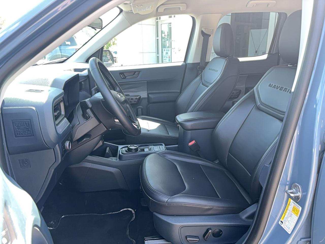 2025 Ford Maverick LARIAT, 2L ECOBOOST, AWD, MOONROOF, DEMO! Photo