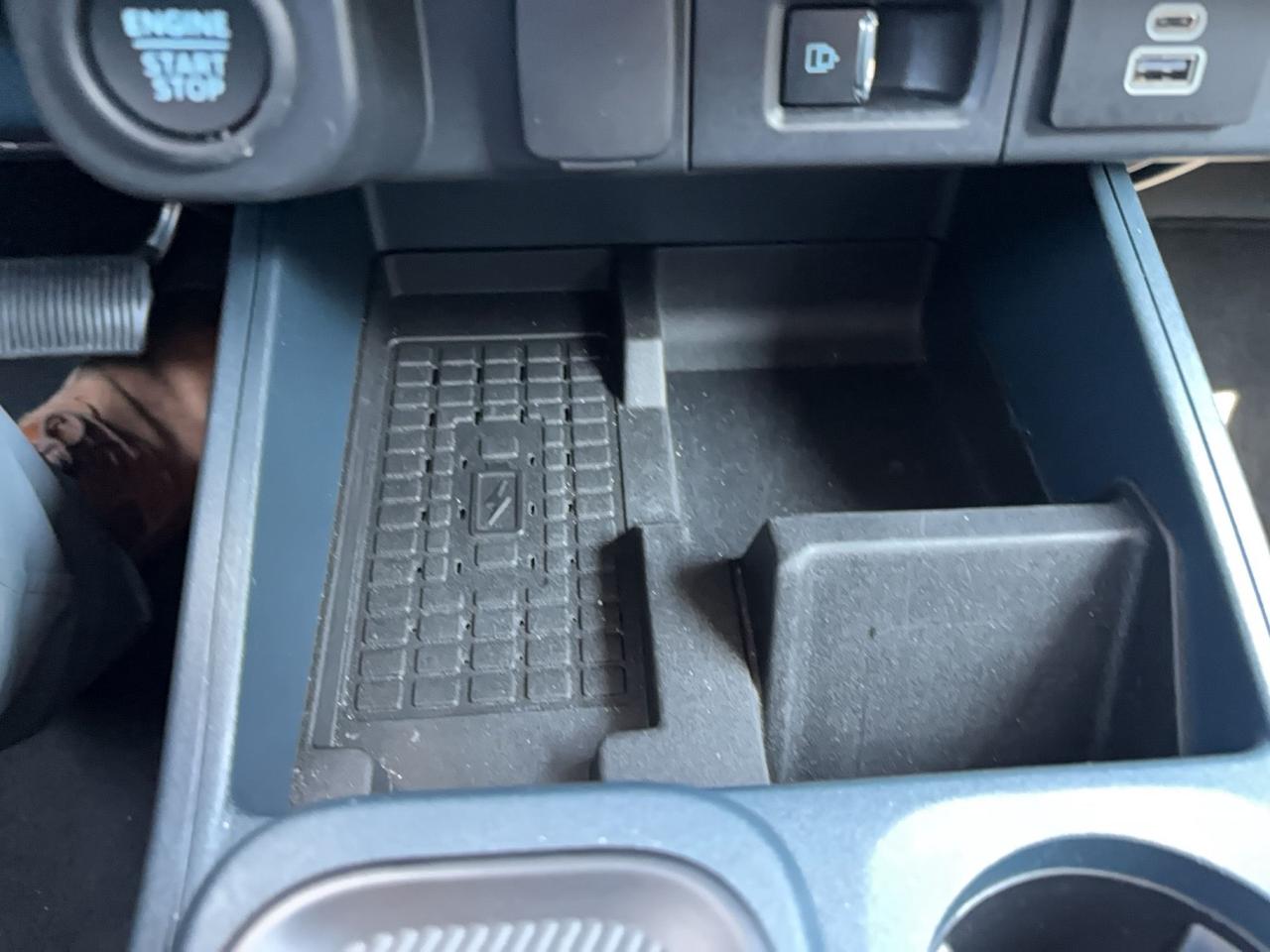 2025 Ford Maverick LARIAT, 2L ECOBOOST, AWD, MOONROOF, DEMO! Photo
