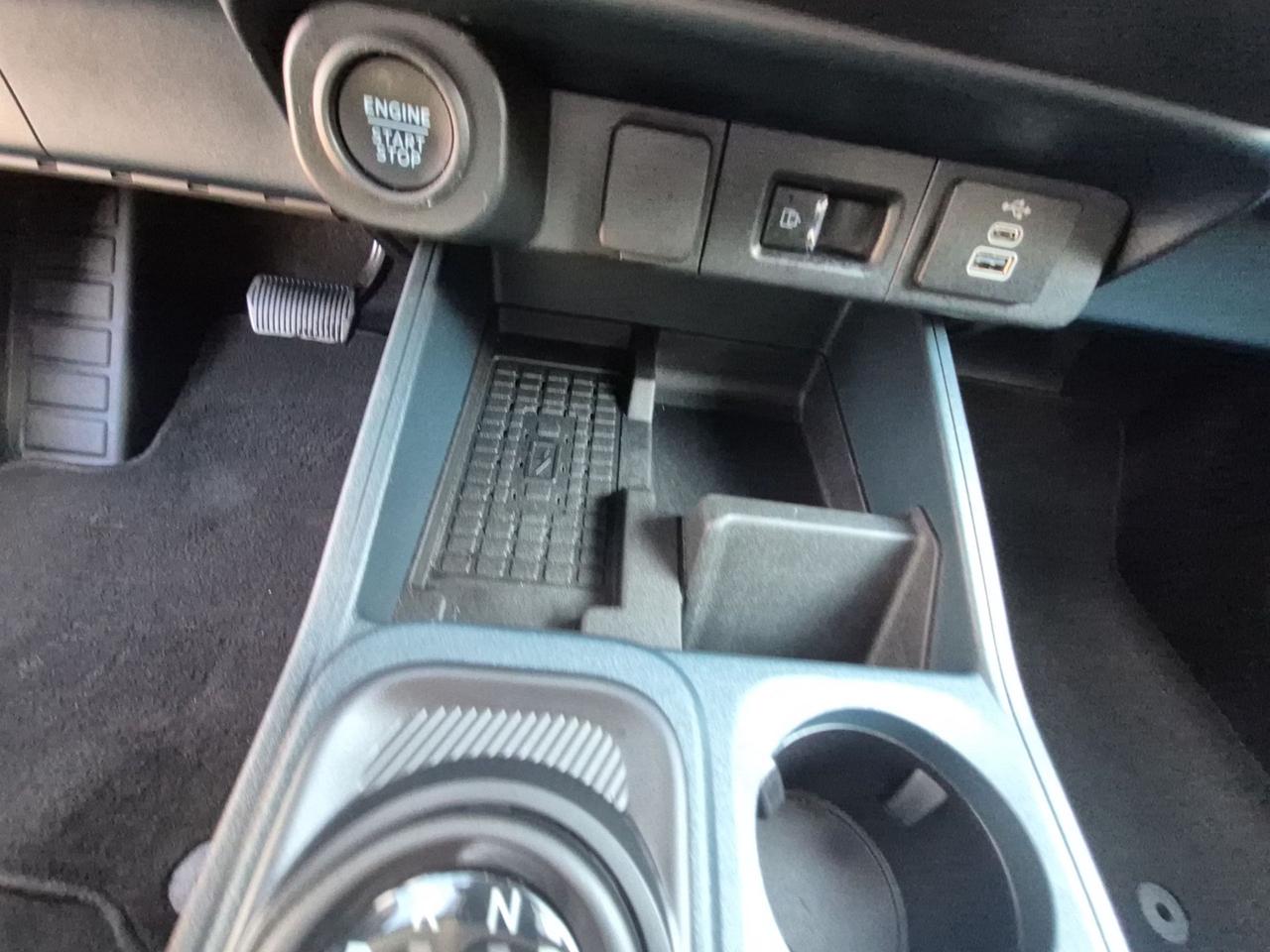 2025 Ford Maverick LARIAT, 2L ECOBOOST, AWD, MOONROOF, DEMO! Photo