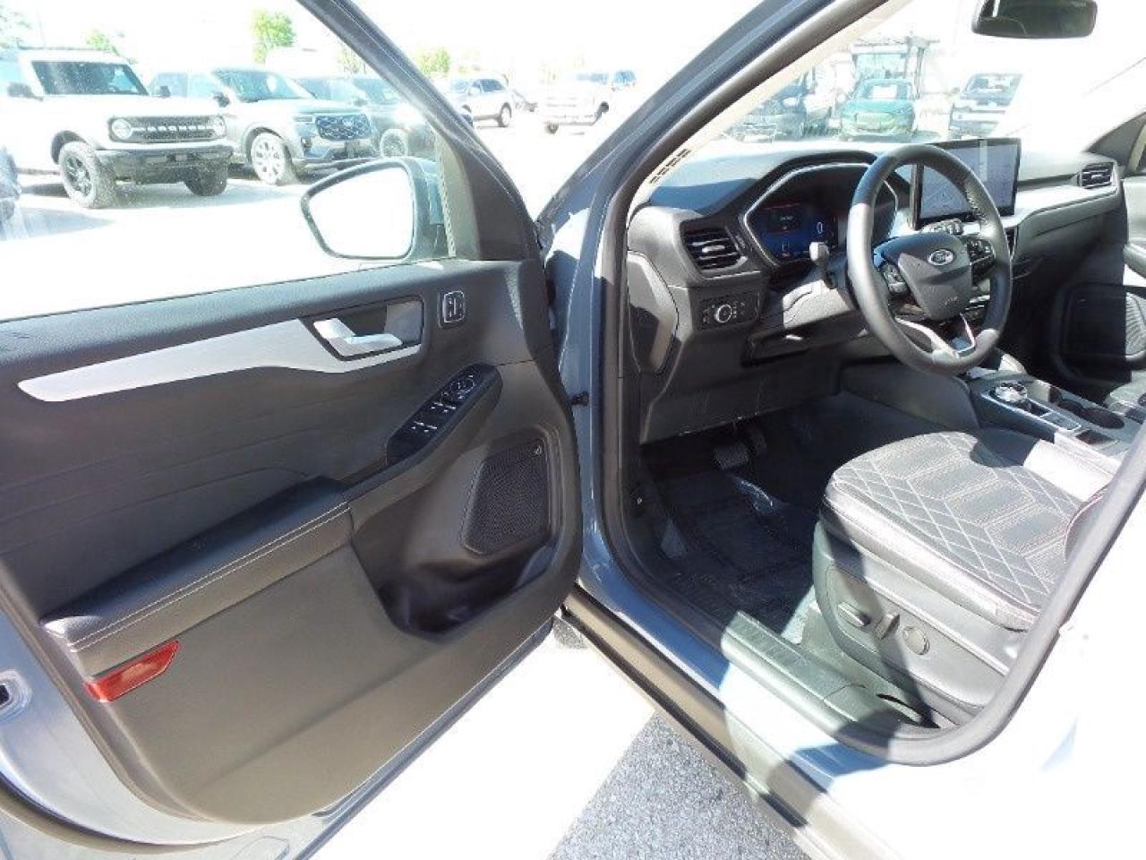 2024 Ford Escape PHEV Photo5