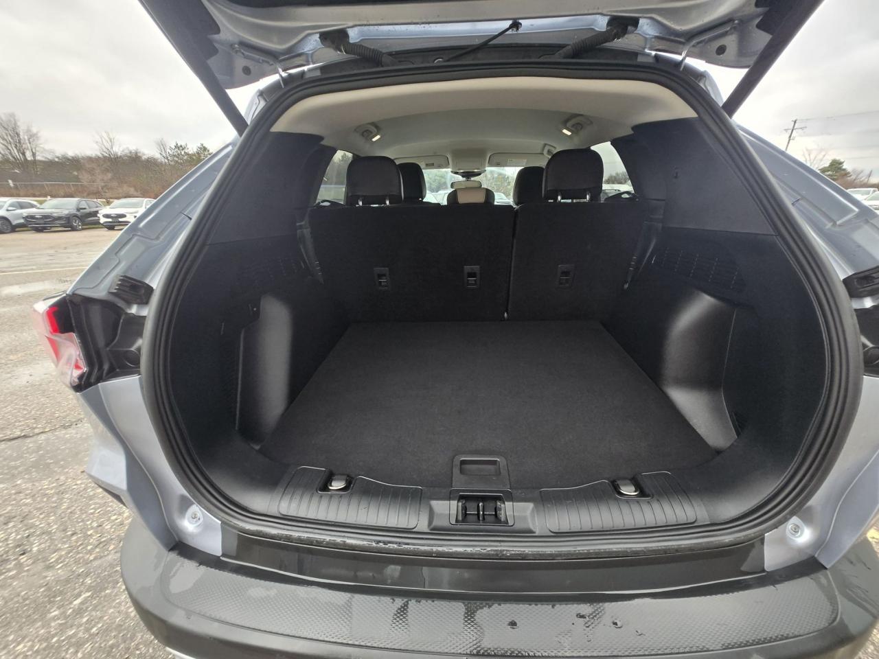 2022 Ford Escape SEL Hybrid Photo5