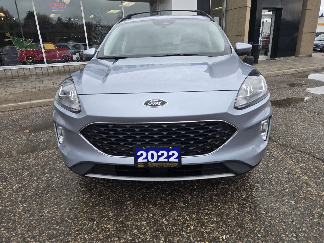 2022 Ford Escape SEL Hybrid Photo5