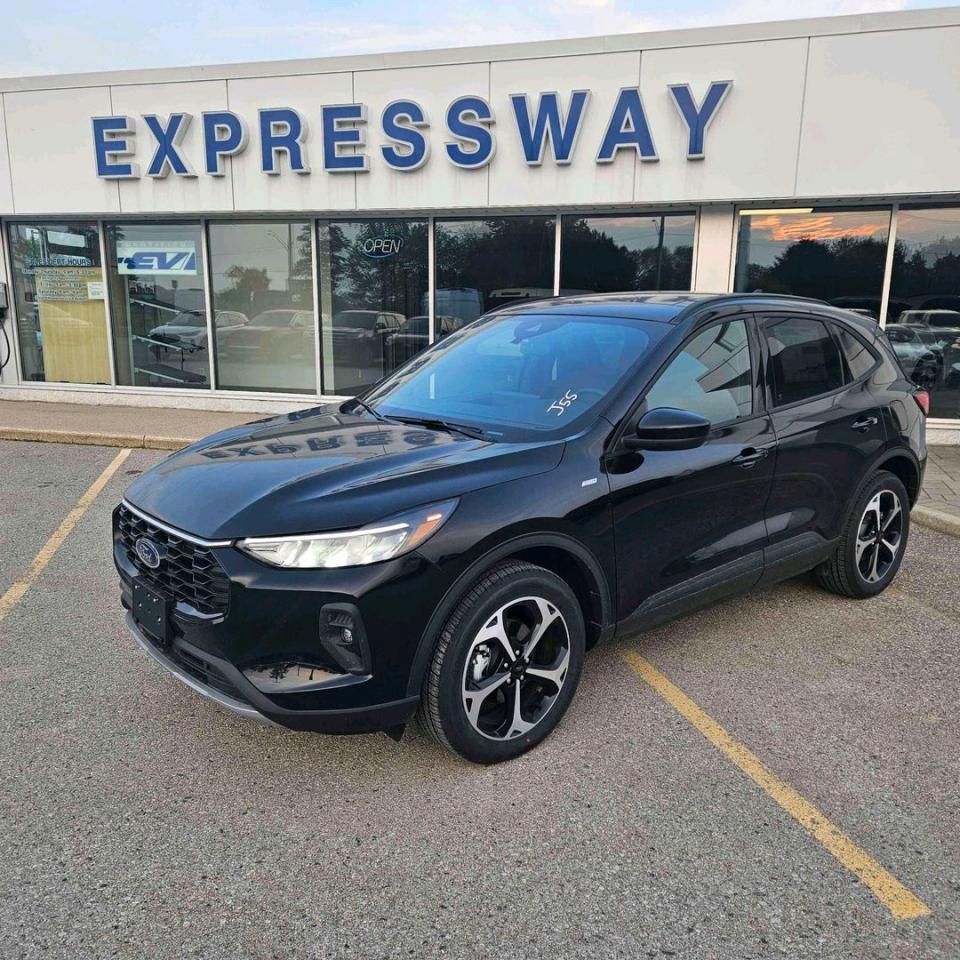 New 2025 Ford Escape ST-Line Select for sale in New Hamburg, ON