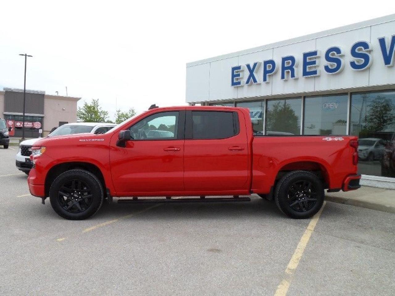 2023 Chevrolet Silverado 1500 RST Photo5
