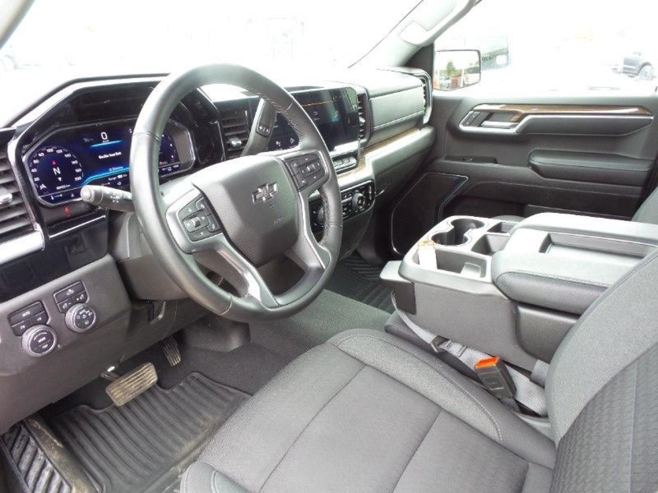 2023 Chevrolet Silverado 1500 RST Photo5