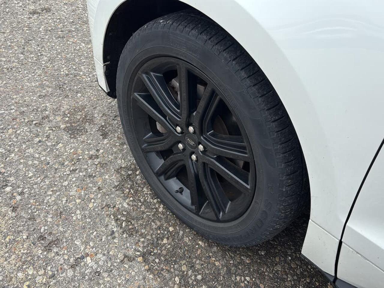 2022 Ford Edge ST LINE AWD Photo5