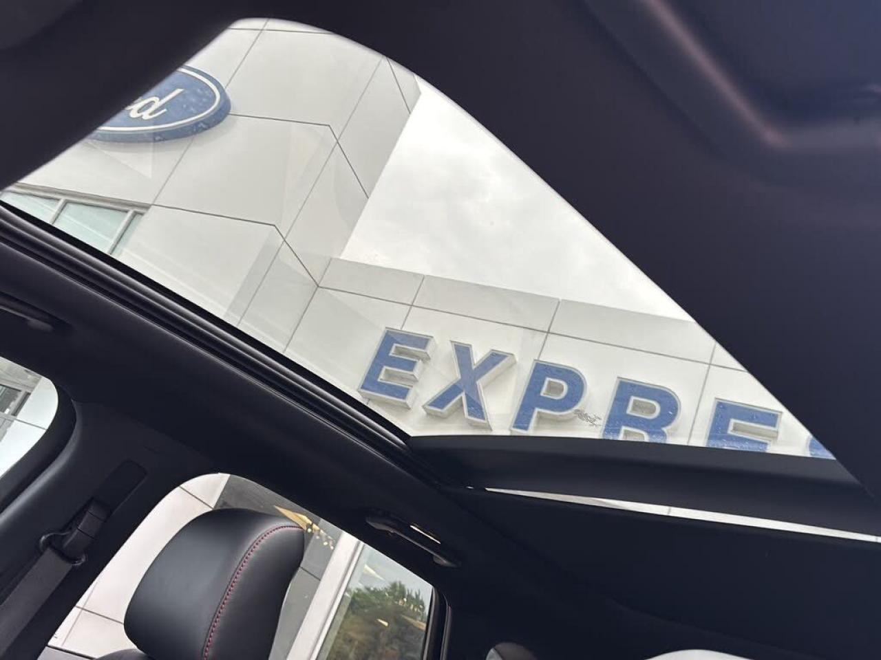 2022 Ford Edge ST LINE AWD Photo5