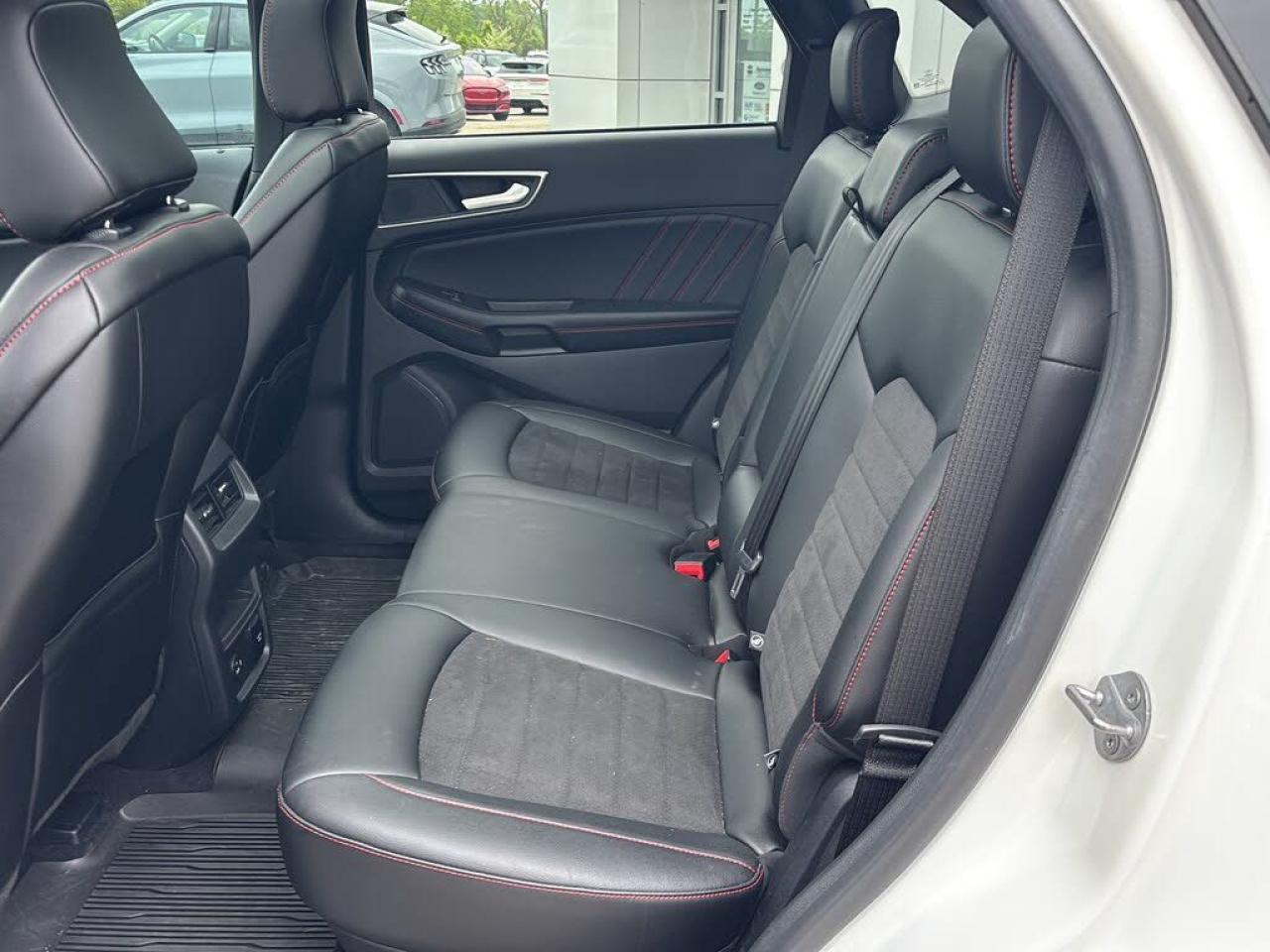 2022 Ford Edge ST LINE AWD Photo5