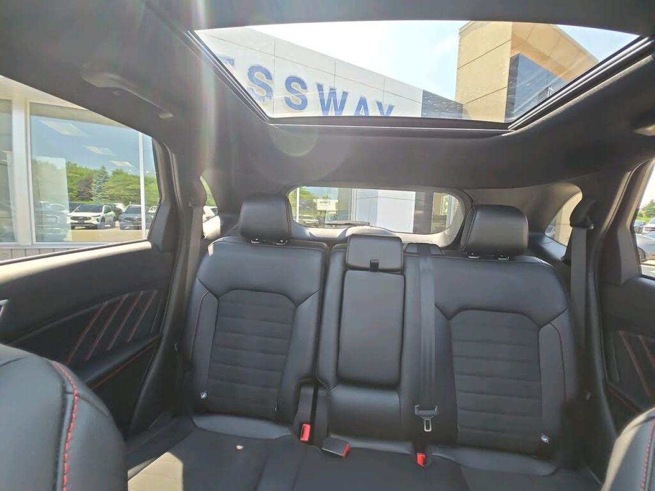 2022 Ford Edge ST LINE AWD Photo5