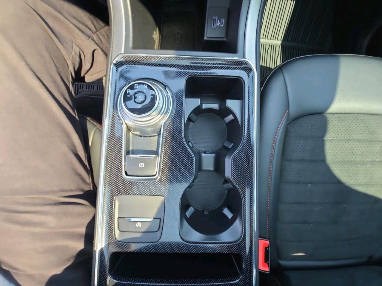 2022 Ford Edge ST LINE AWD Photo5