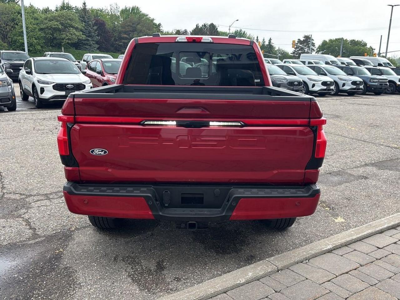 2024 Ford F-150 Lightning Lariat Photo5