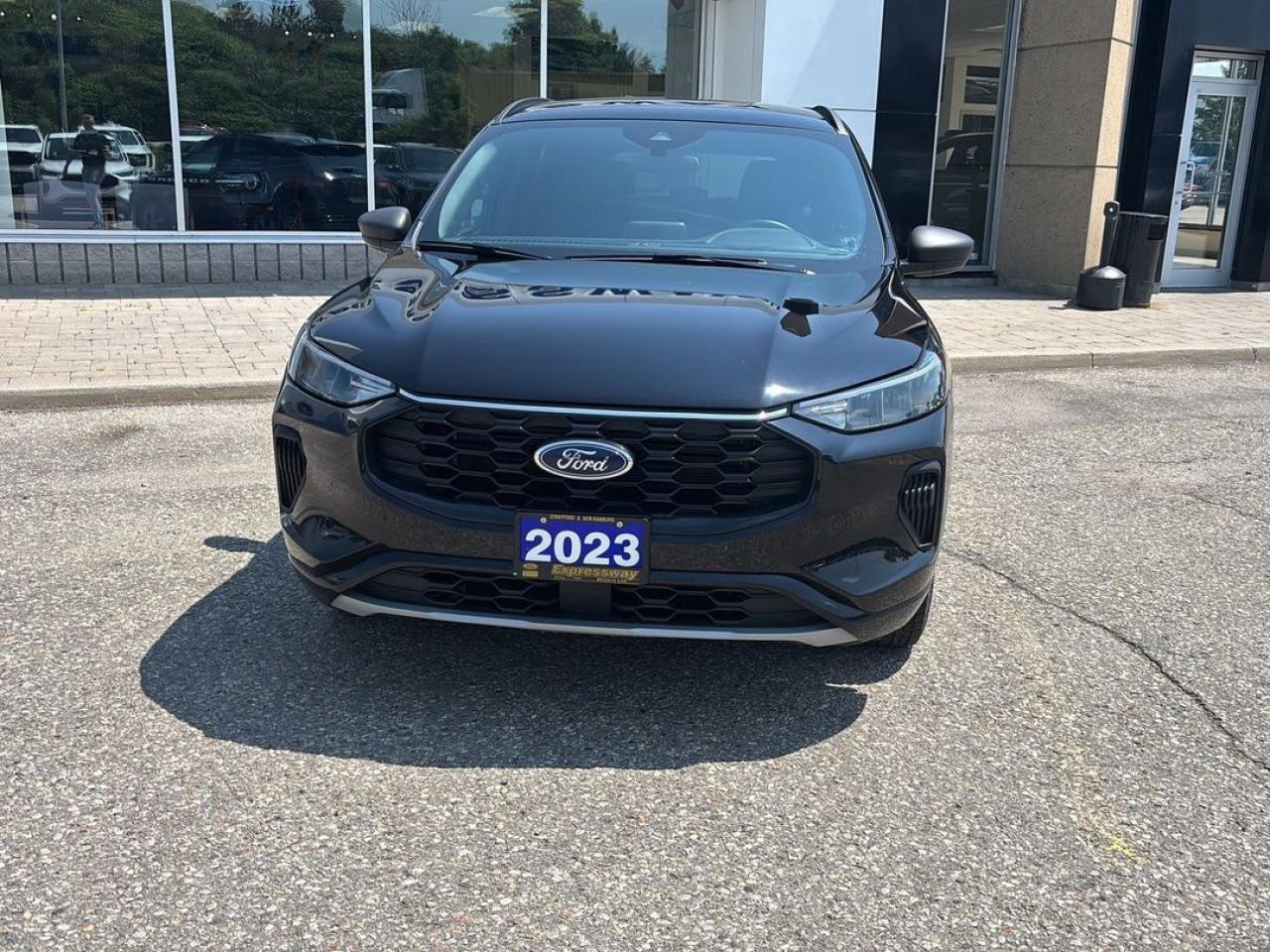 2023 Ford Escape ST-Line Photo1