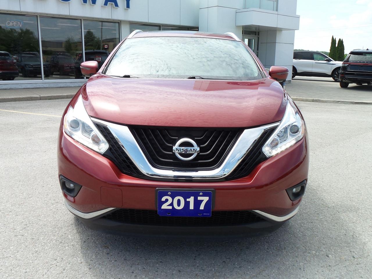 2017 Nissan Murano SL, AWD, LEATHER, ROOF, 18" RIMS, REAR CAMERA! Photo1