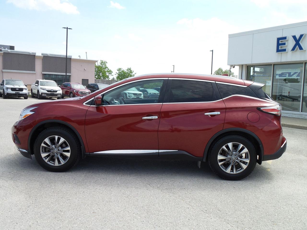 2017 Nissan Murano SL, AWD, LEATHER, ROOF, 18" RIMS, REAR CAMERA! Photo