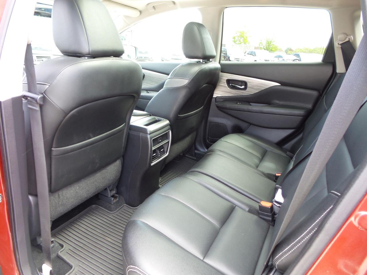 2017 Nissan Murano SL, AWD, LEATHER, ROOF, 18" RIMS, REAR CAMERA! Photo