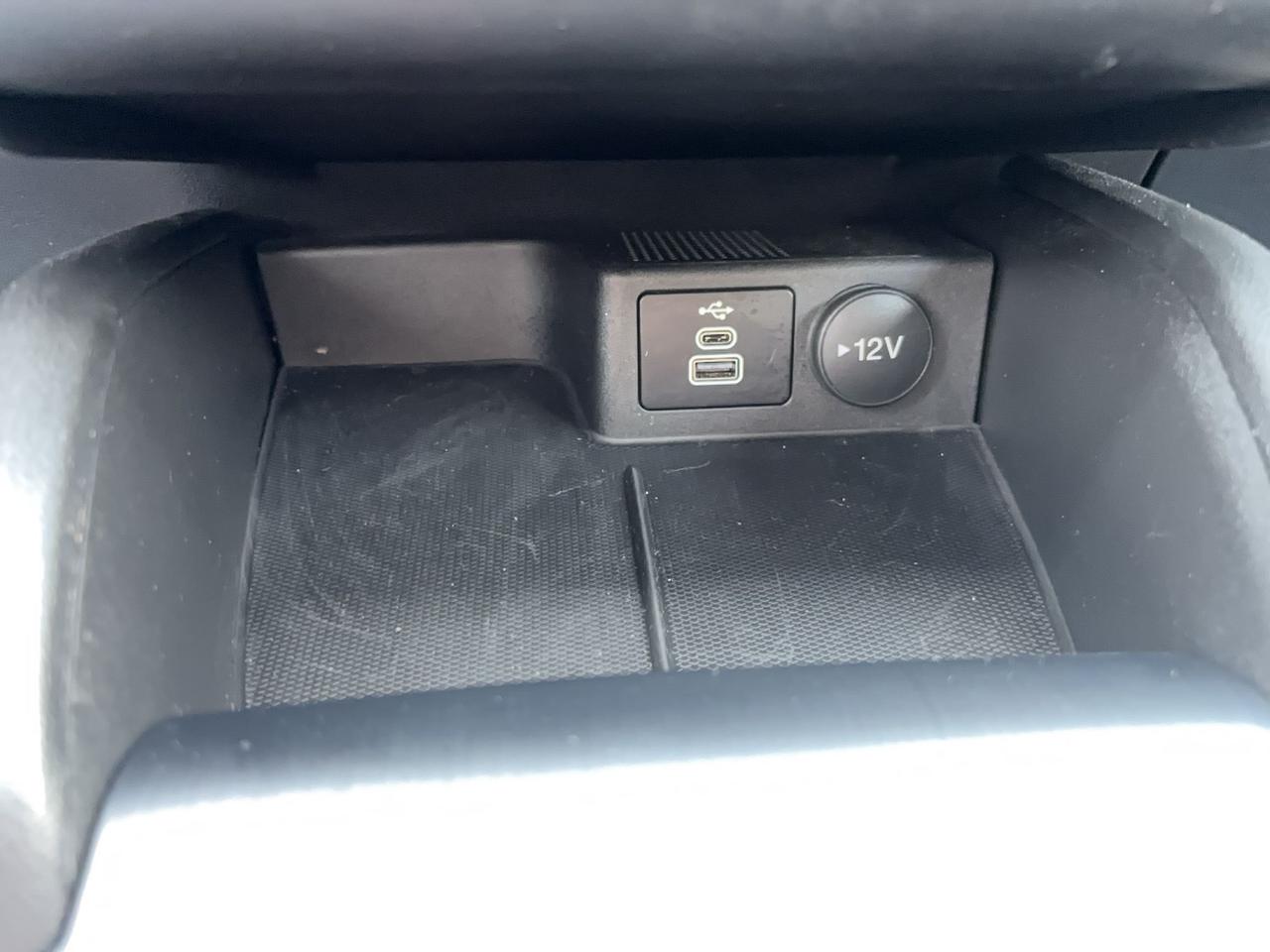 2025 Ford Escape ACTIVE, AWD, PREVIOUS DEMO! CLOTH, HEATED WHEEL! Photo