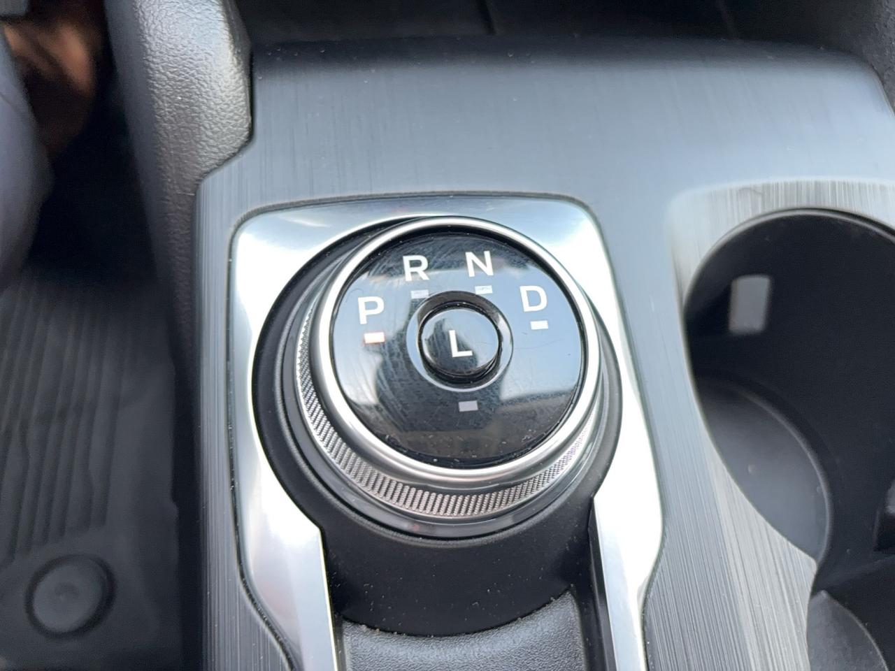 2025 Ford Escape ACTIVE, AWD, PREVIOUS DEMO! CLOTH, HEATED WHEEL! Photo