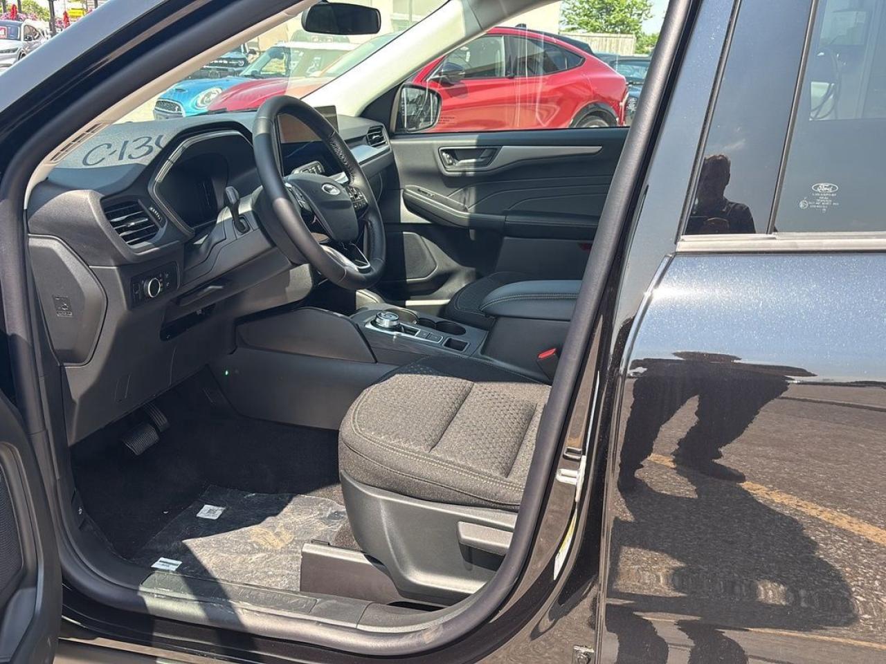 2025 Ford Escape ACTIVE, TECH PKG, HEATED STEERING WHEEL Photo