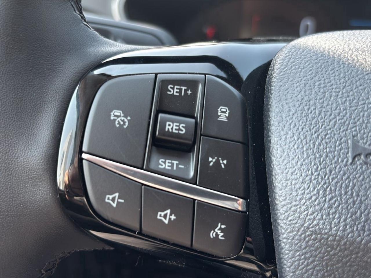 2025 Ford Escape ACTIVE, TECH PKG, HEATED STEERING WHEEL Photo