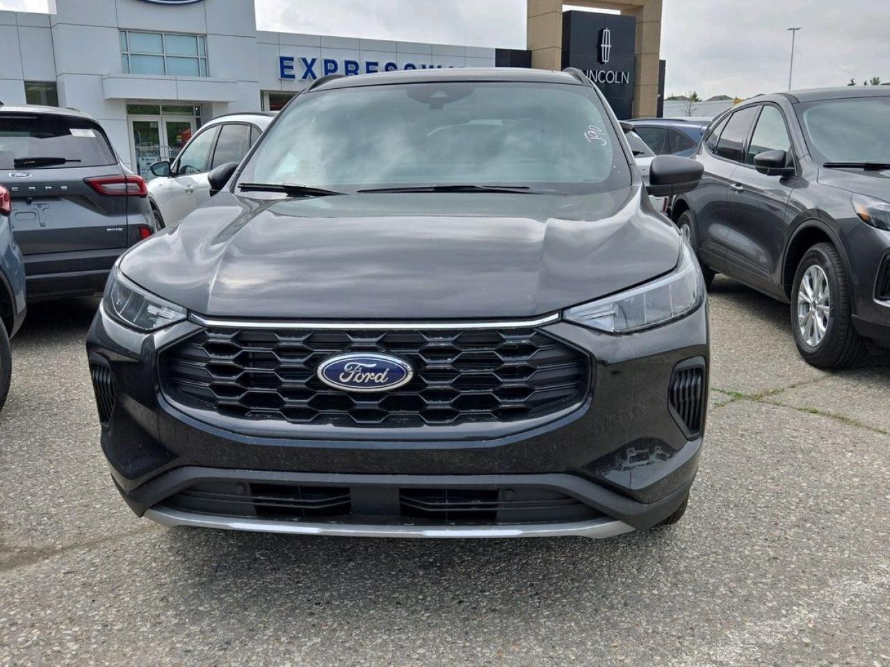 2025 Ford Escape ST-LINE, PANORAMIC ROOF, TECH PKG Photo