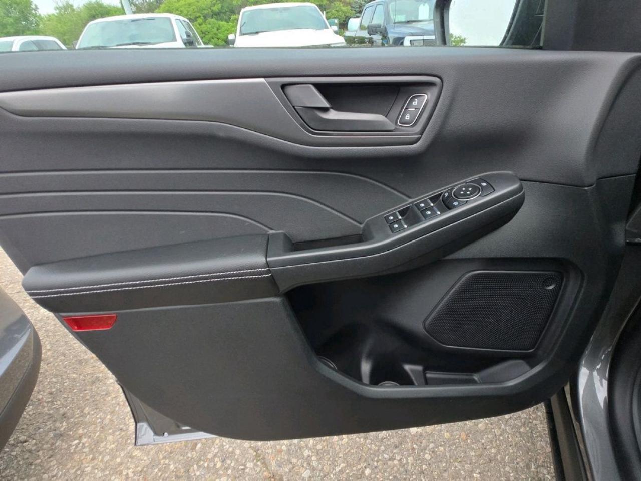 2025 Ford Escape Active Photo5