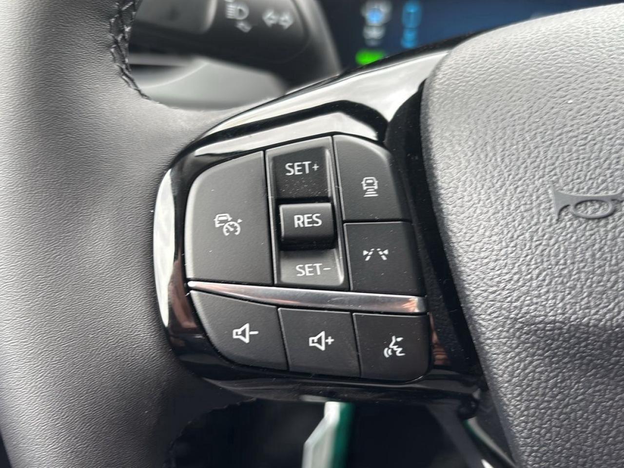 2025 Ford Escape PHEV, PREMIUM PKG, PANORAMIC ROOF Photo