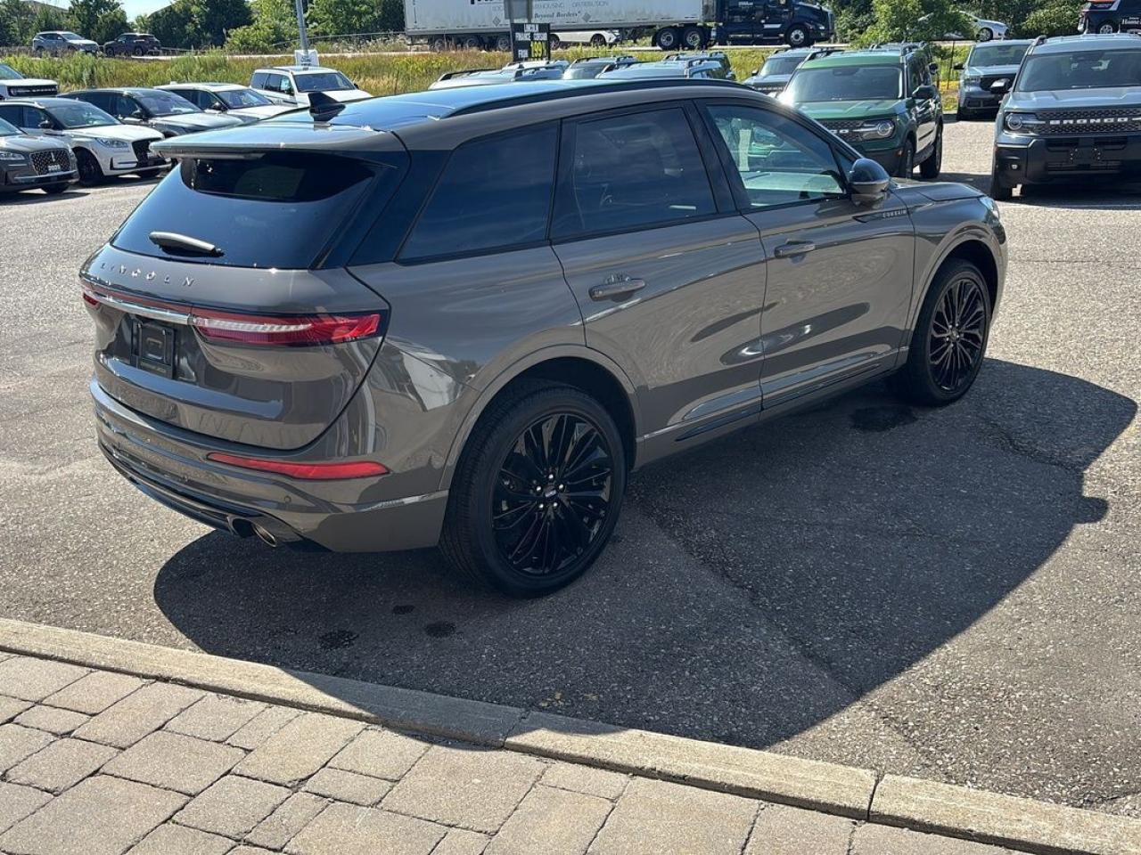 2025 Lincoln Corsair Reserve Photo5