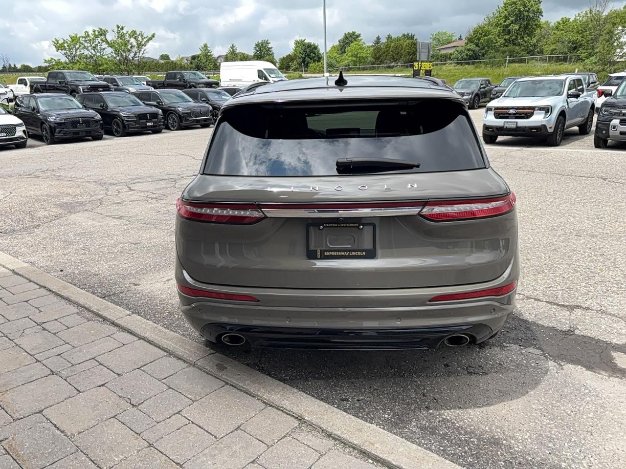 2025 Lincoln Corsair RESERVE, 2L, LEATHER, MOONROOF, JET PACK! 20'S! Photo