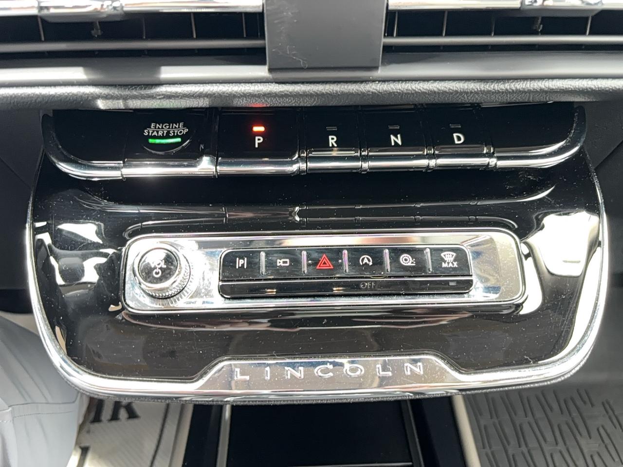 2025 Lincoln Corsair RESERVE, 2L, LEATHER, MOONROOF, JET PACK! 20'S! Photo