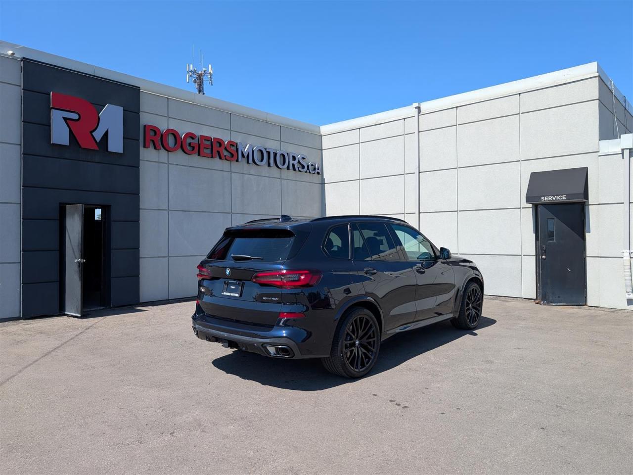 2023 BMW X5 xDrive40i - M PKG - NAVI - PANO ROOF - TECH FEATS