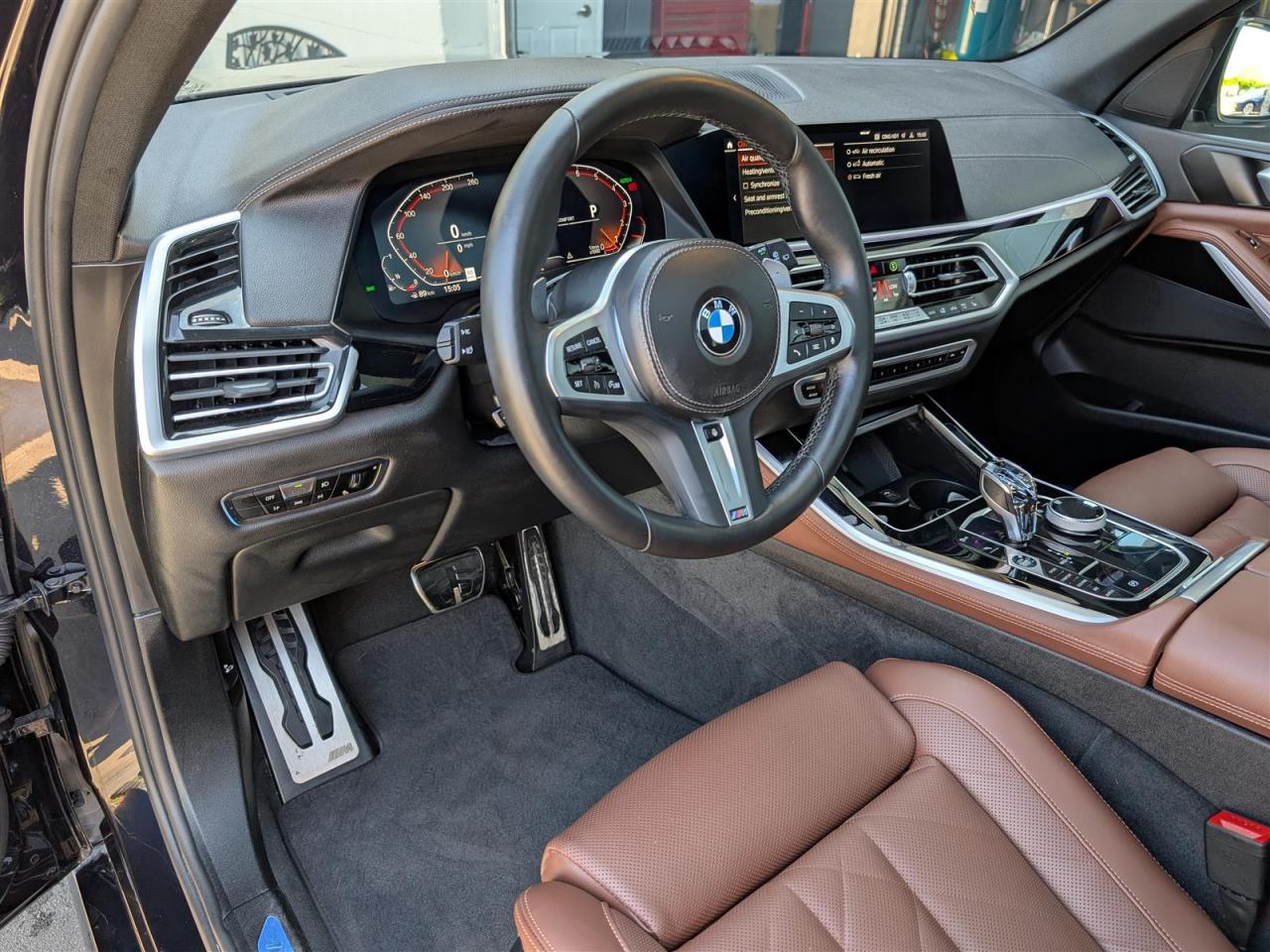 2023 BMW X5 xDrive40i - M PKG - NAVI - PANO ROOF - TECH FEATS