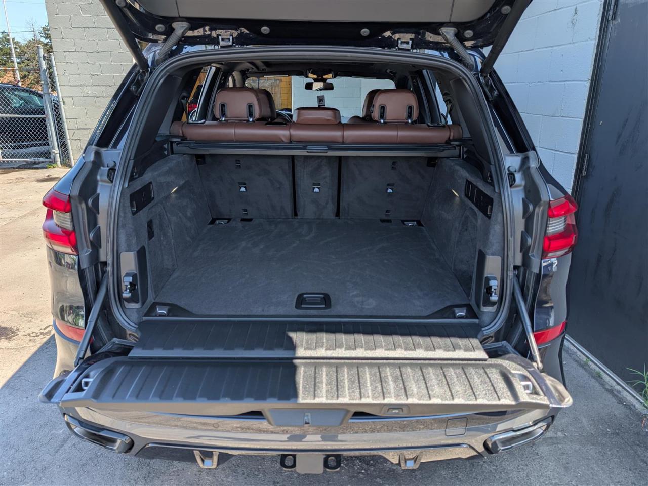 2023 BMW X5 xDrive40i - M PKG - NAVI - PANO ROOF - TECH FEATS