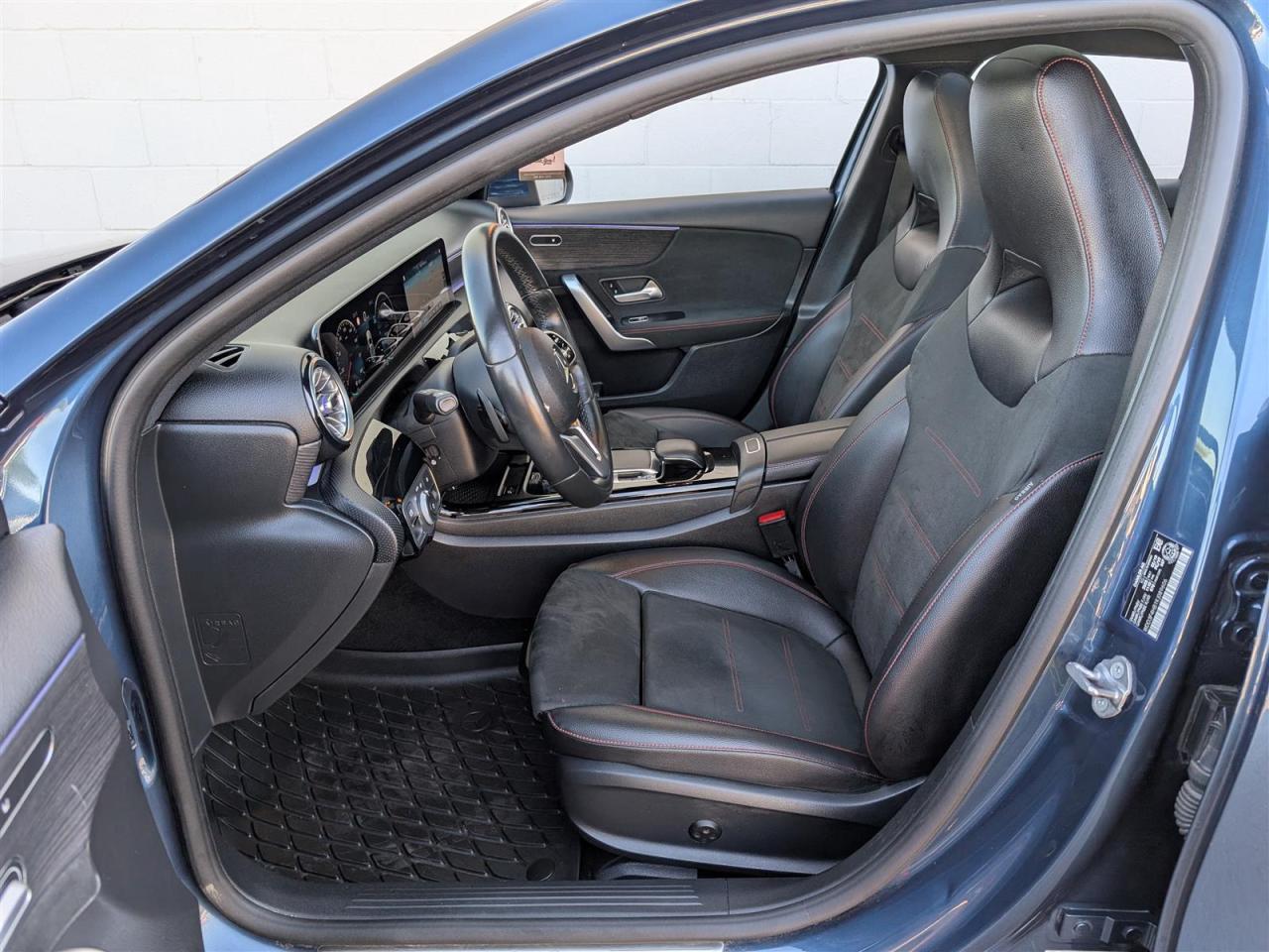 2019 Mercedes-Benz A250 4MATIC - PANO ROOF - NAVI - LEATHER